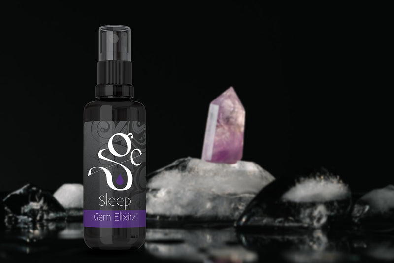 Sleep aromatherapy spray with gemstones